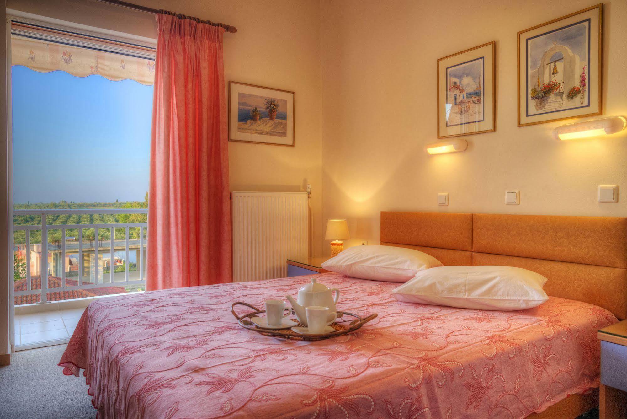 Hotel Taxiarhis Loutra Kyllinis Luaran gambar